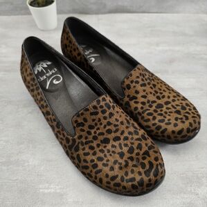 Dansko Olivia Women's Size 9, 39EU Cheetah Print Calf Hair Loafers Slip On Shoes